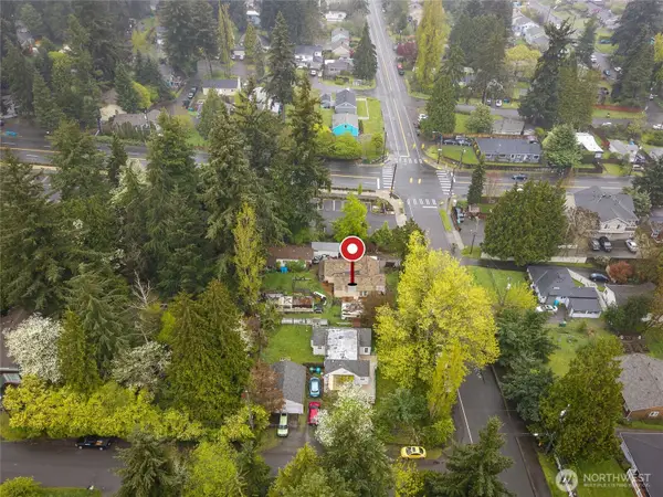 17427 10th Avenue Ne, Shoreline, WA 98155