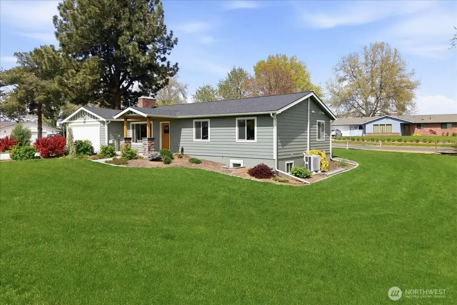 919 Stanley Drive, College Place, WA 99324 - #2