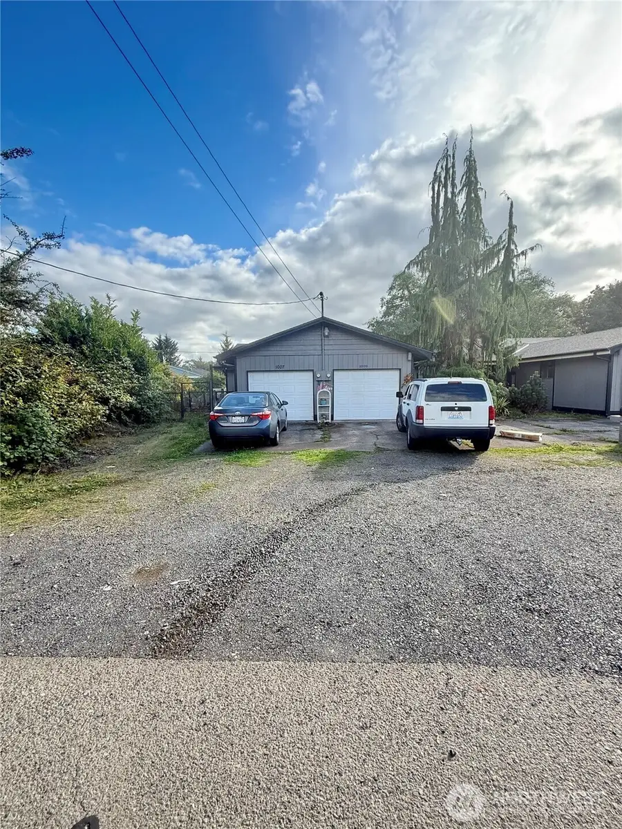 1011 Macfarlane, Aberdeen, WA 98520 - #3