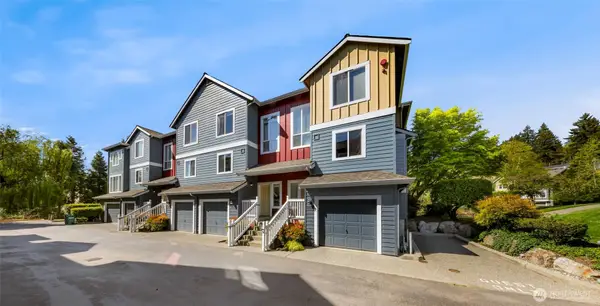 9067 161st Court Ne #2704, Redmond, WA 98052