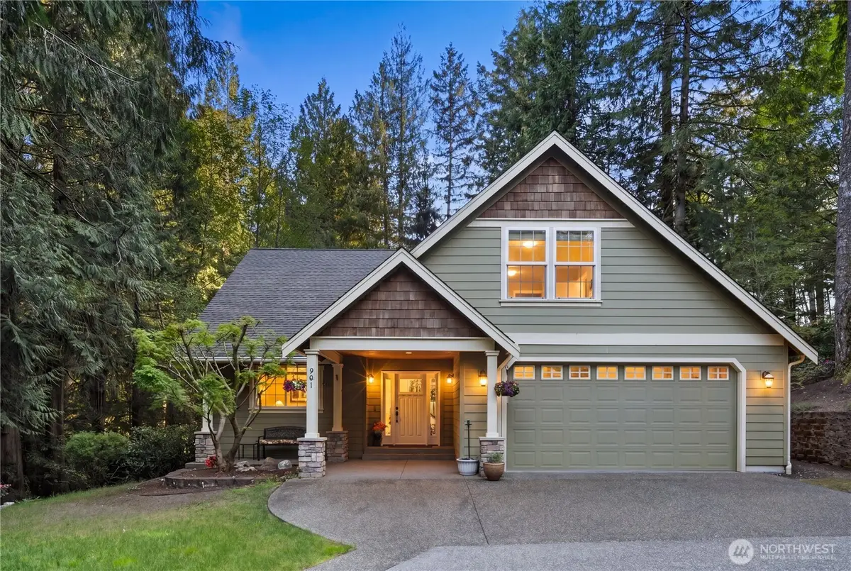 981 E Lakeshore Dr, Allyn, WA 98524 - #1