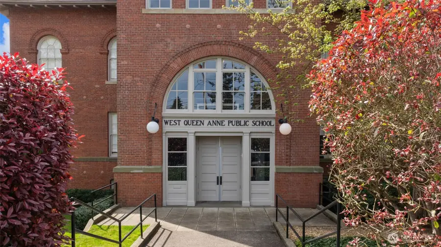 1401 5th Avenue W #402, Seattle, WA 98119 - #2
