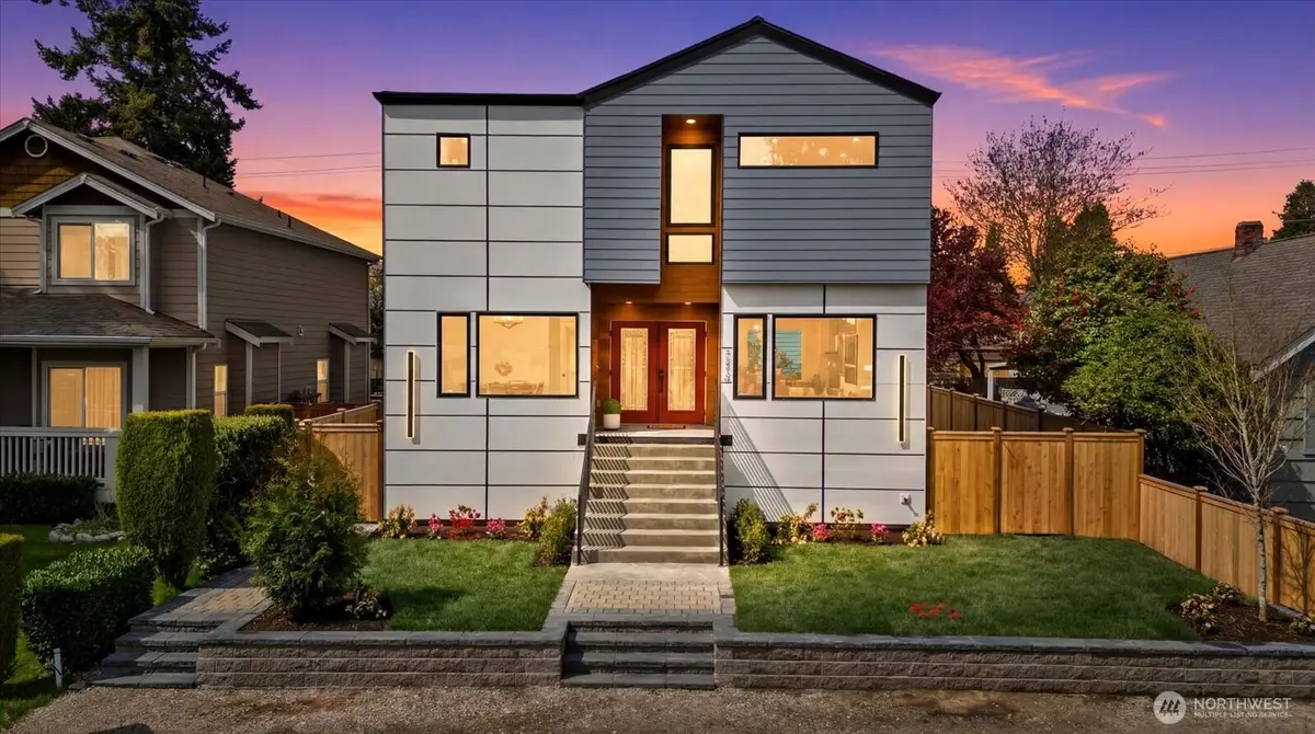 9535 Dayton Avenue N, Seattle, WA 98103 - #1