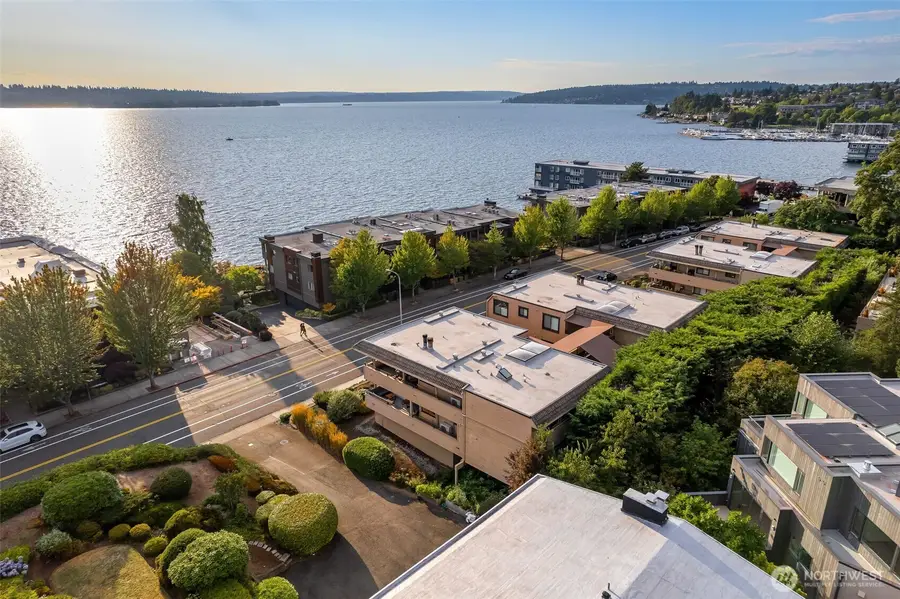 832 Lake Street S, Kirkland, WA 98033 - #2