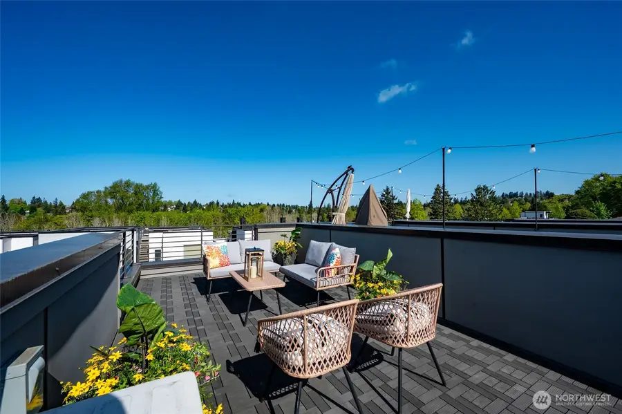 5044 Sand Point Place Ne, Seattle, WA 98105 - #2