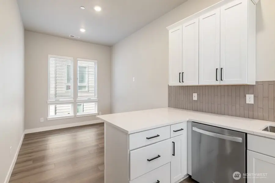 12810 66th Avenue S, Seattle, WA 98178 - #3