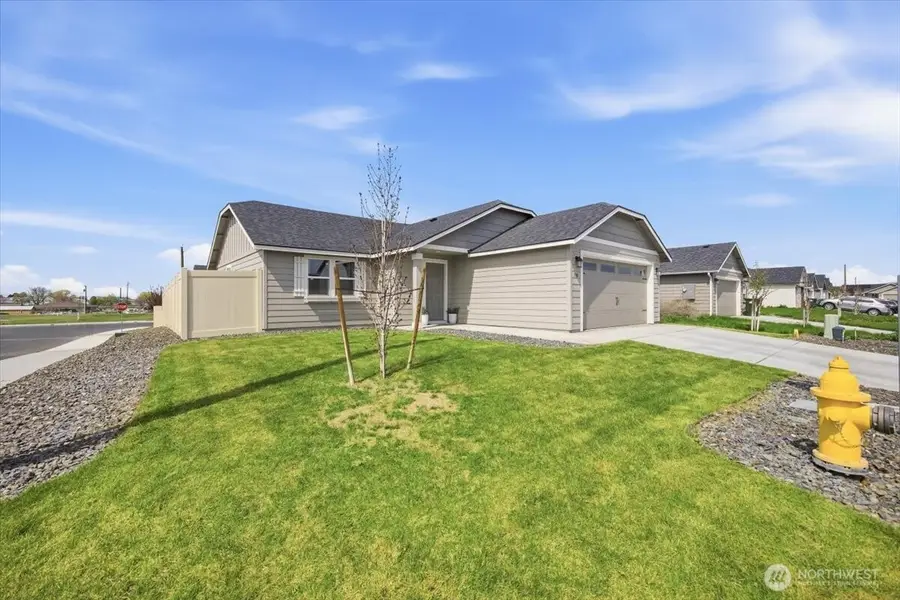 700 Regina Place, Grandview, WA 98930 - #2
