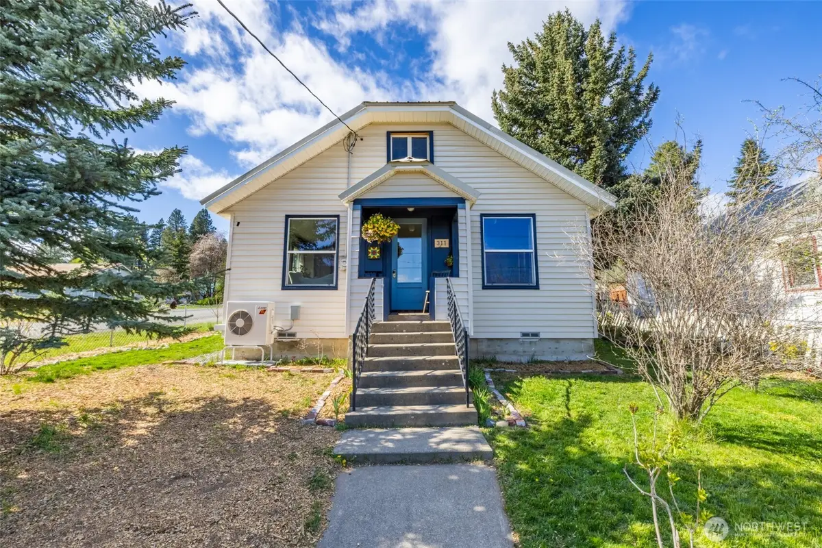 311 W Nevada Avenue, Roslyn, WA 98941 - #1