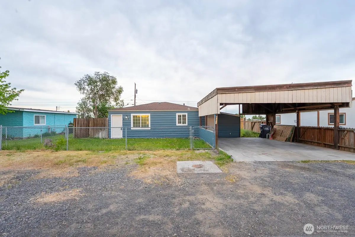4253 NE Lincoln Drive, Moses Lake, WA 98837 - #1
