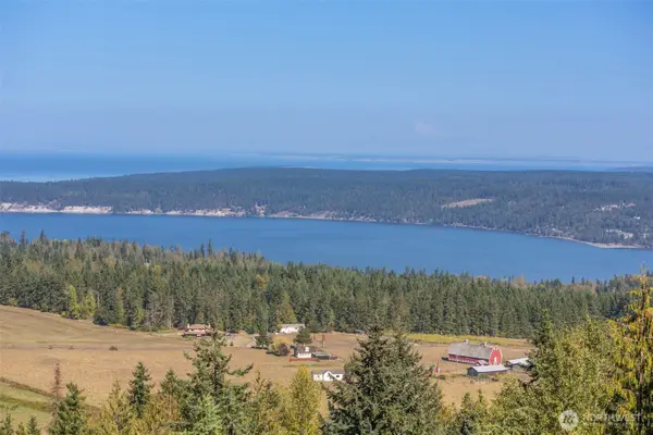 575 Louella Heights Road, Sequim, WA 98382