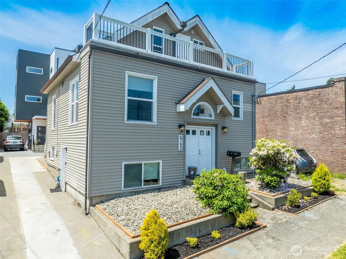 6753 14th Avenue Nw, Seattle, WA 98117 - #1