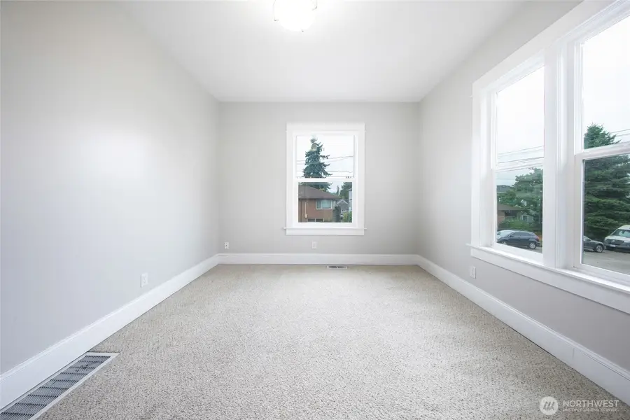 6753 14th Avenue Nw, Seattle, WA 98117 - #3
