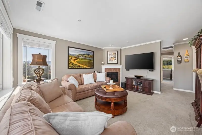 230 E Furnham Ave #C3, Chelan, WA 98816 - #3