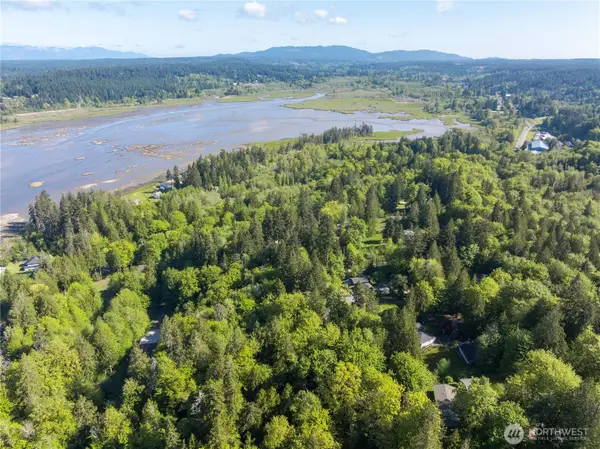 192 State Route 106, Belfair, WA 98528