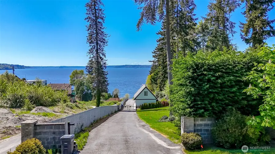27 10th Avenue S, Des Moines, WA 98198 - #2