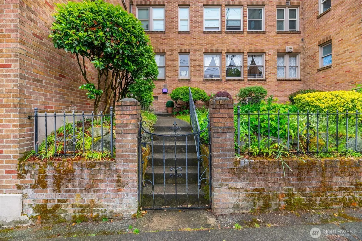 1427 3rd Avenue W #8, Seattle, WA 98119 - #1