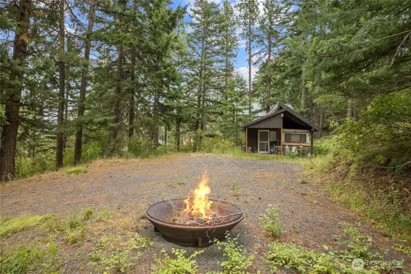 100 Klancie Lane, Cle Elum, WA 98922