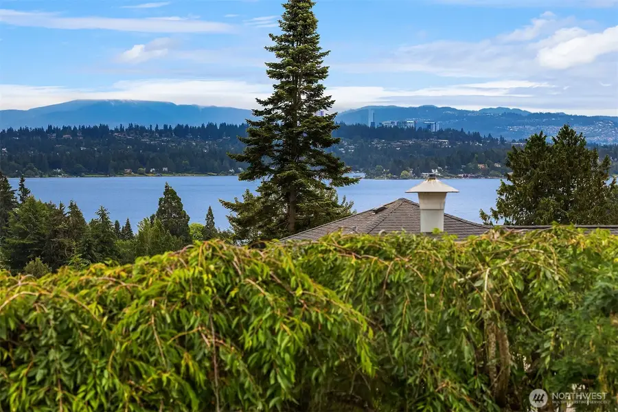 4934 Purdue Avenue Ne, Seattle, WA 98105 - #3