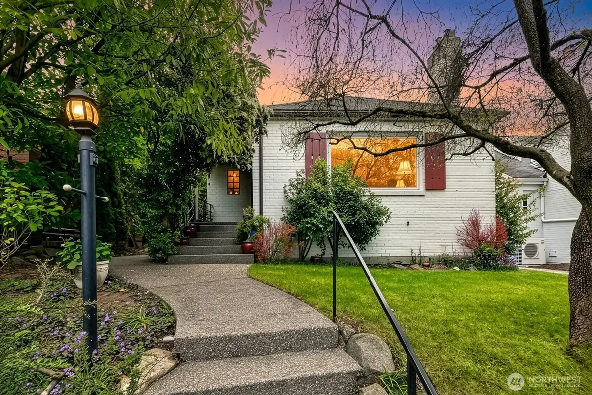 8218 Latona Avenue Ne, Seattle, WA 98115 - #1