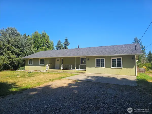 727 Tipsoo Loop S, Rainier, WA 98576
