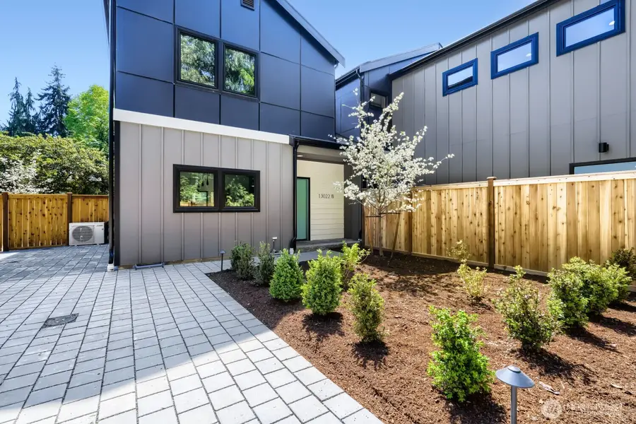 13022 Corliss Avenue N #B, Seattle, WA 98133 - #2