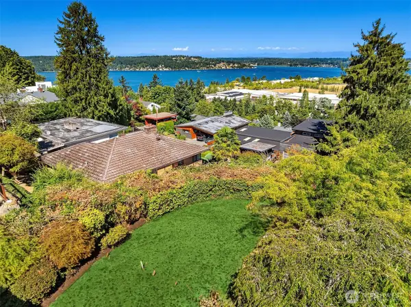 7348 55th Avenue Ne, Seattle, WA 98115