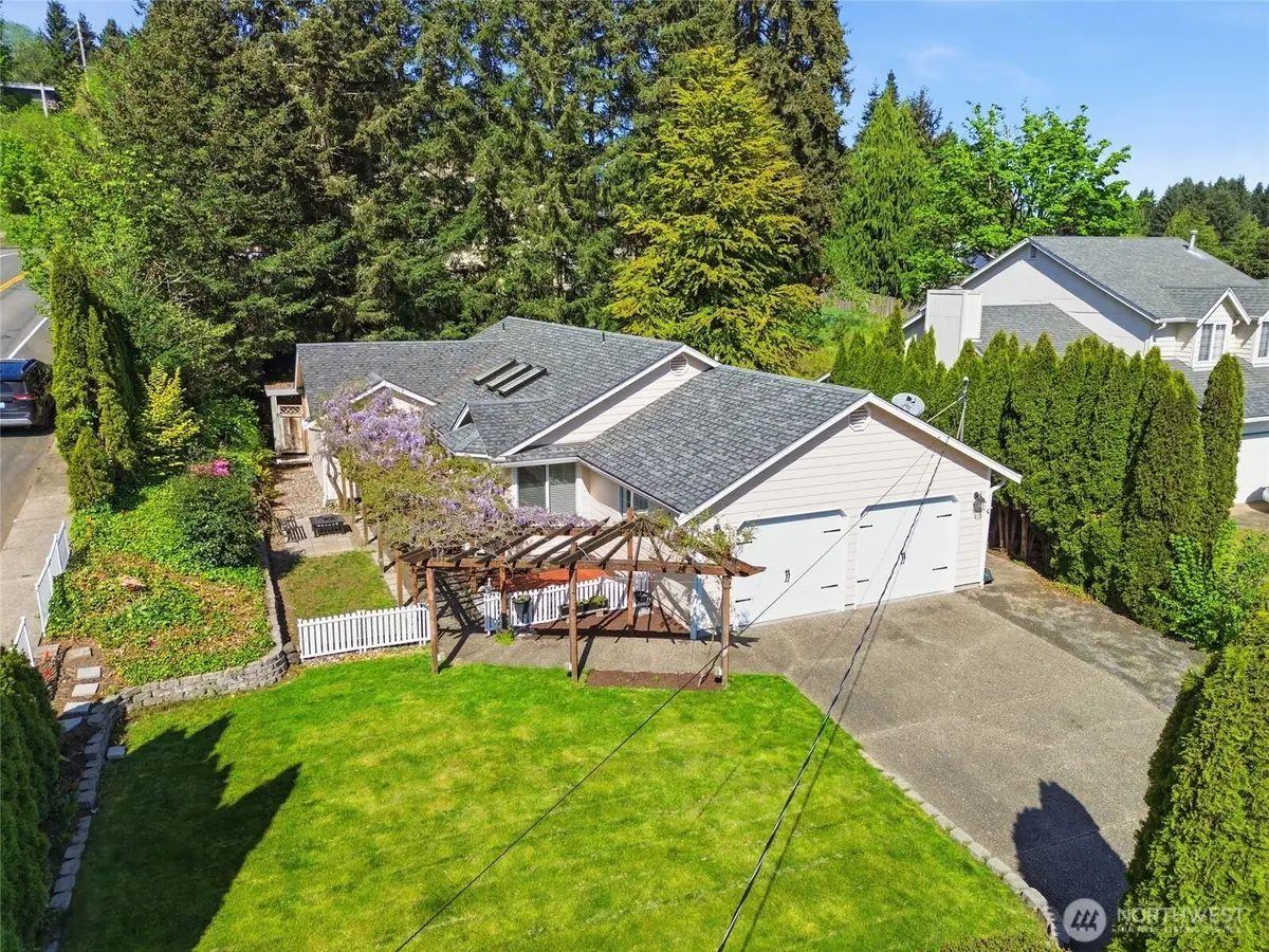 207 N 6th Avenue Sw, Tumwater, WA 98512 - #1