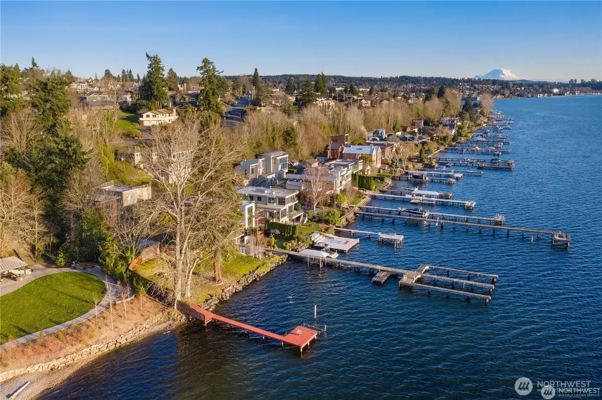 557 5th Avenue W, Kirkland, WA 98033 - #1