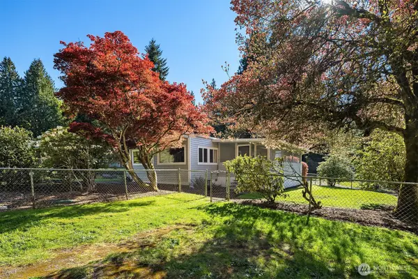 6037 NE Blakely Avenue, Bainbridge Island, WA 98110