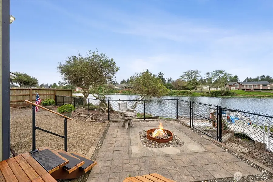 263 Canal Drive Ne, Ocean Shores, WA 98569 - #2