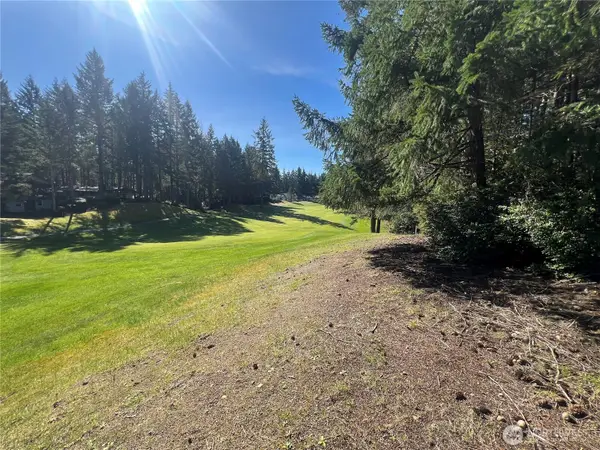 380 E Laurel Park #18 ptn of 19 & 20, Union, WA 98592