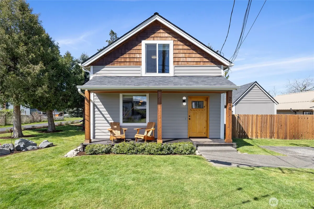 214 Adams Avenue S, Eatonville, WA 98328 - #1