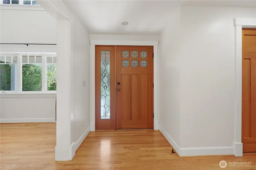 10630 NE 18th Street, Bellevue, WA 98004 - #2