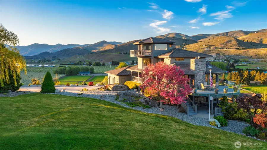 265 Proctor Blvd, Manson, WA 98831 - #2
