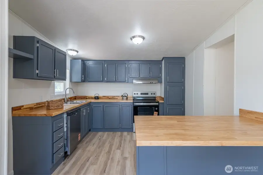 304 NW Hemlock Avenue, Royal City, WA 99357 - #3