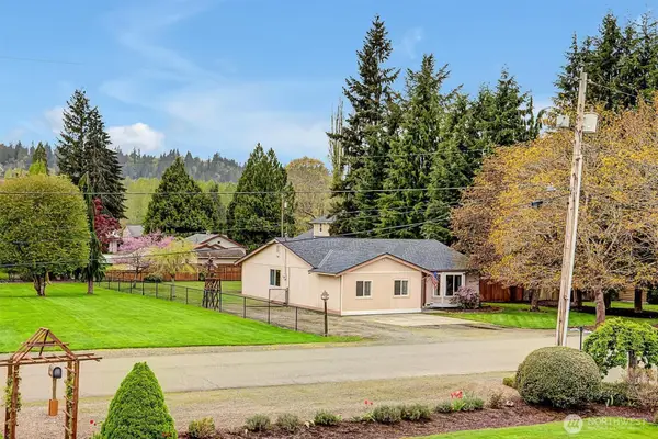 5617 322nd Avenue Ne, Carnation, WA 98014