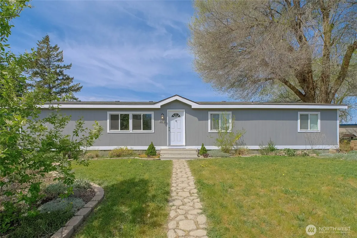 316 S Columbia Avenue, Waterville, WA 98858 - #1