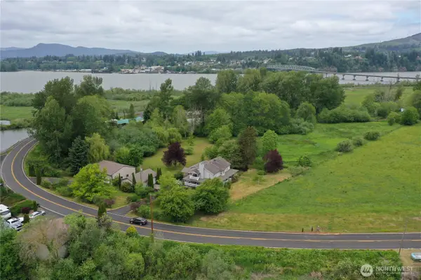 103 W Little Island Road, Cathlamet, WA 98612