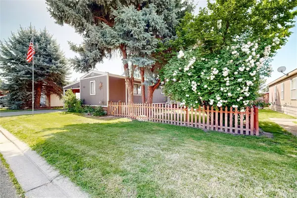 968 NE Empire Street, College Place, WA 99324