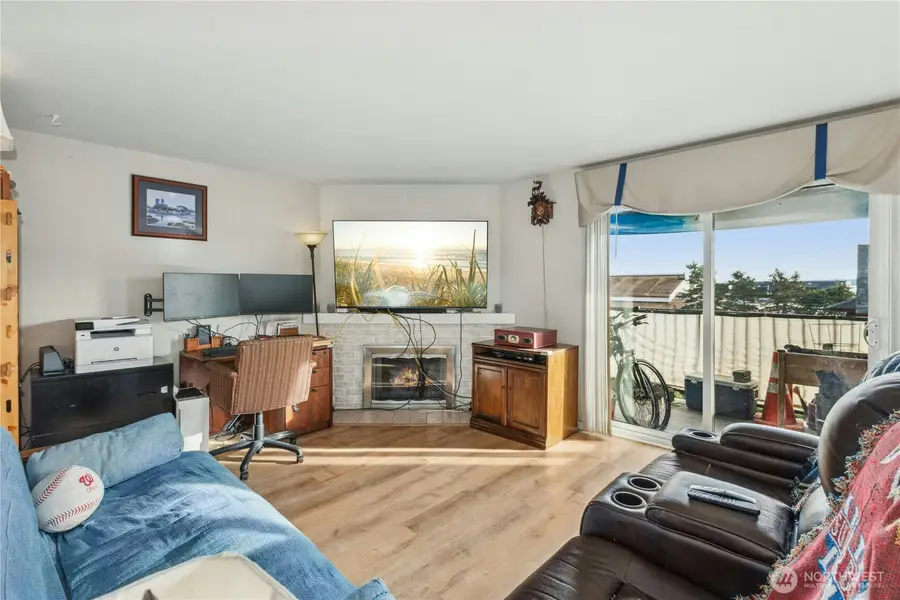 270 SE Barrington Drive #B203, Oak Harbor, WA 98277 - #3