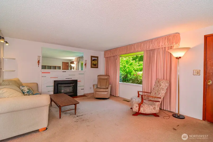 13709 39th Avenue Ne, Seattle, WA 98125 - #2