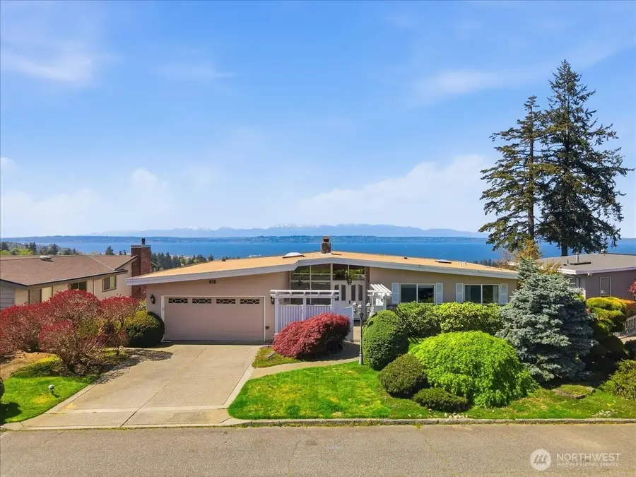 911 12th Avenue N, Edmonds, WA 98020 - #2