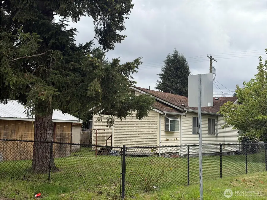 821 108th Street S, Tacoma, WA 98444 - #3