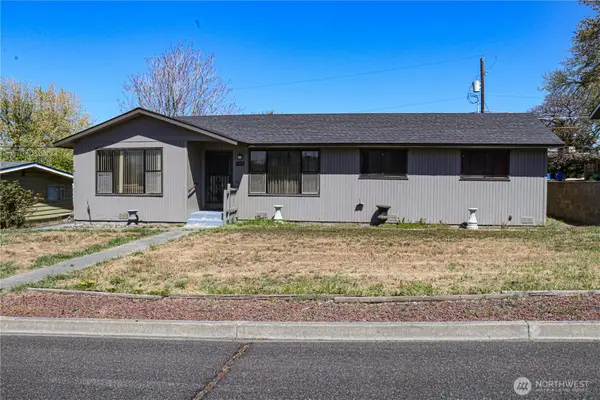 222 W Nelson Road, Moses Lake, WA 98837
