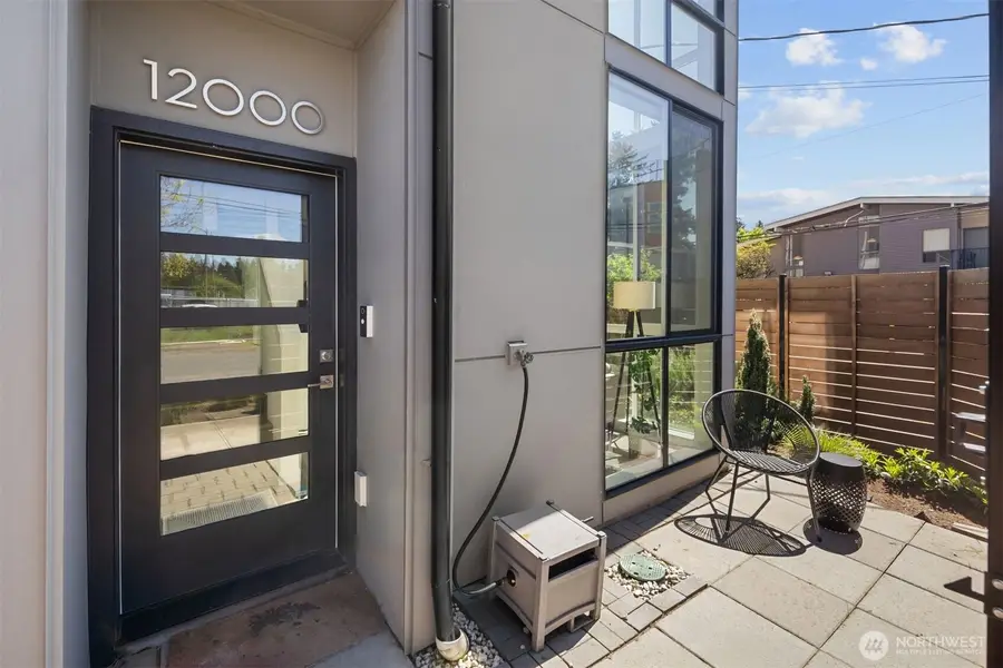 12000 31st Avenue Ne, Seattle, WA 98125 - #2