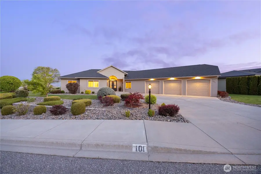 101 Westview Drive, Chelan, WA 98816 - #2