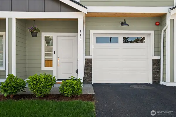 115 SW 181st Place #C11, Normandy Park, WA 98166