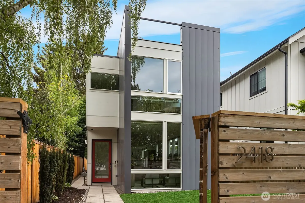 2418 6th Avenue W, Seattle, WA 98119 - #1