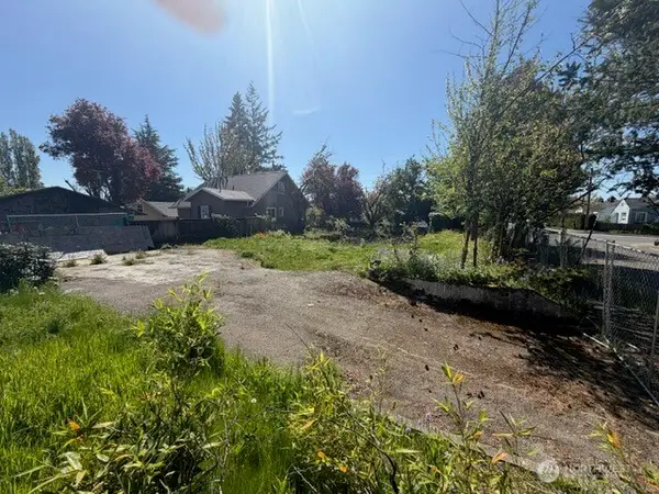 2416 11th Street, Bremerton, WA 98312