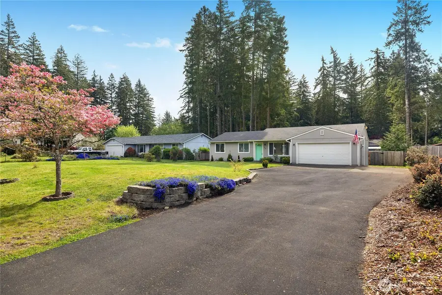 810 E Lakeshore Drive W, Shelton, WA 98584 - #2